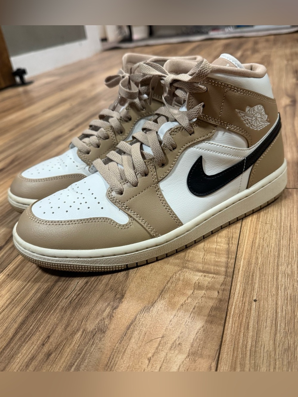 Nike Jordan 1 Mid Beige Desert/Sail/Black Sneakers BQ6472-103 Women’s 9 Shoes